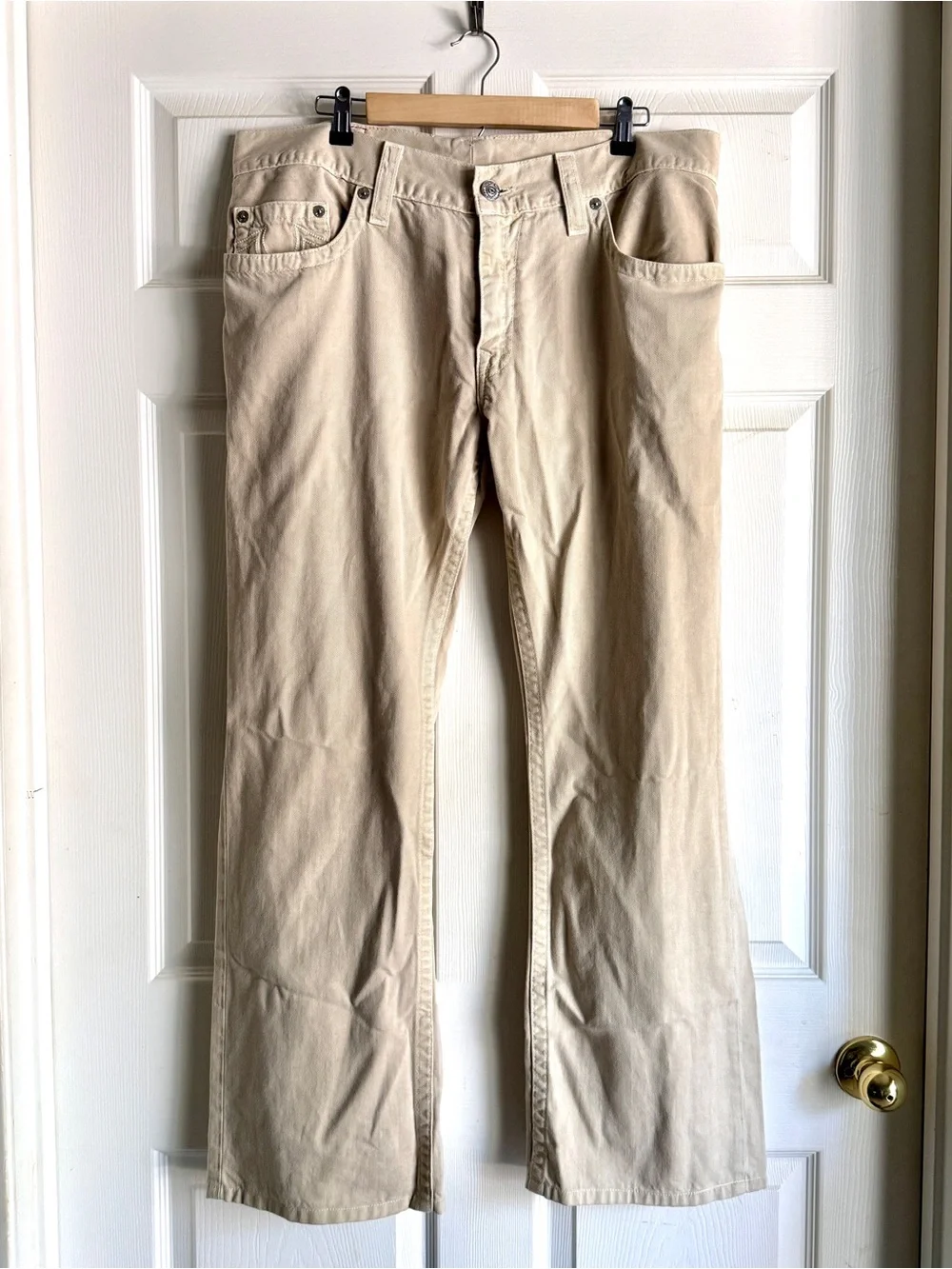 'True Religion' Tan Baggy Bobby Jeans size 34
